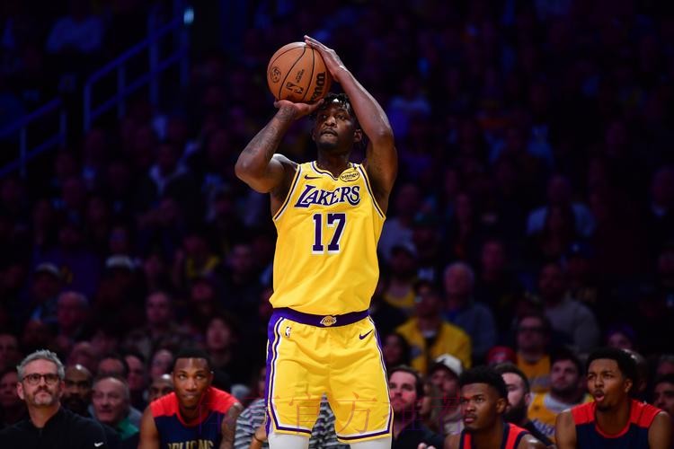 面对重重防守 杜兰特急停干拔拿下两分 面对重重防守 杜兰特急停干拔拿下两分